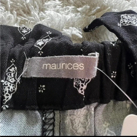 Maurices High Rise Paperbag Waist Shorts - Size Medium - Picture 5 of 7